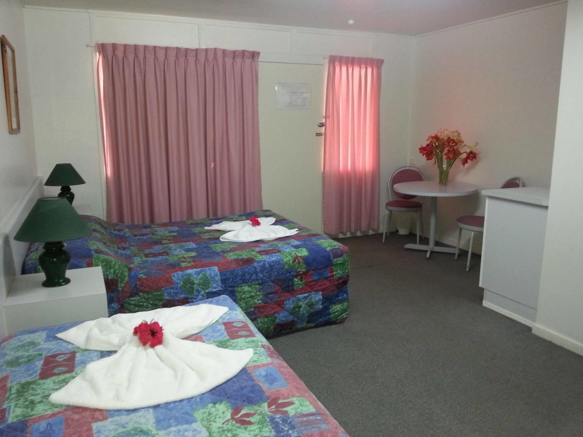 Golden Fountain Motel Rockhampton Ngoại thất bức ảnh