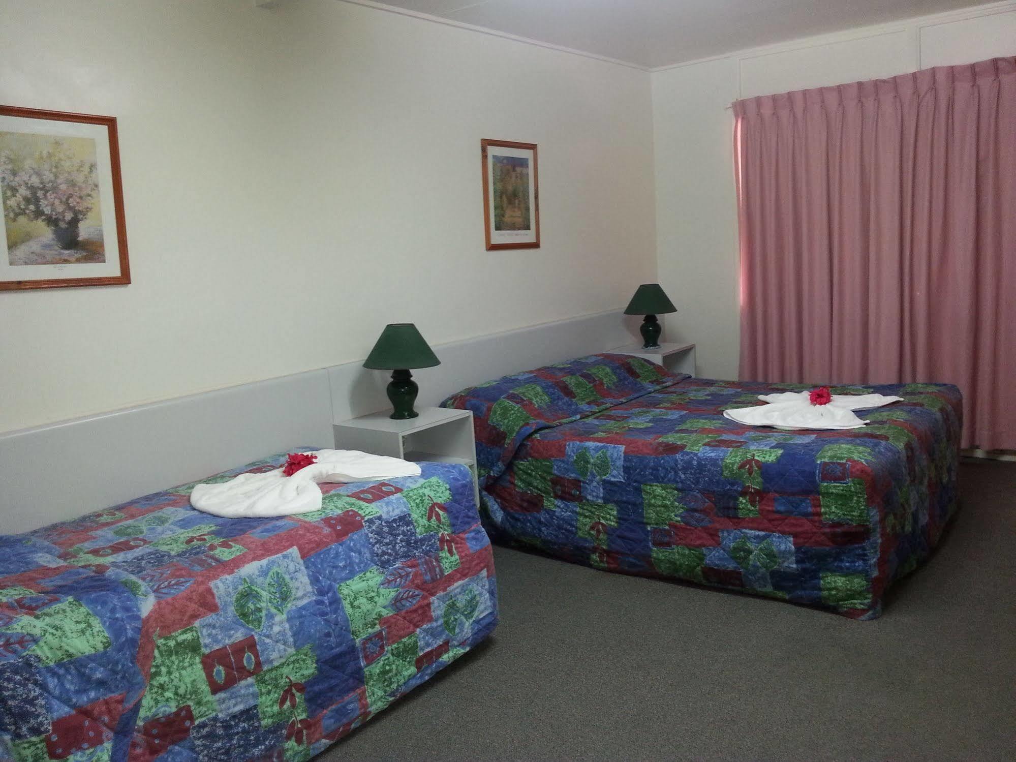 Golden Fountain Motel Rockhampton Ngoại thất bức ảnh