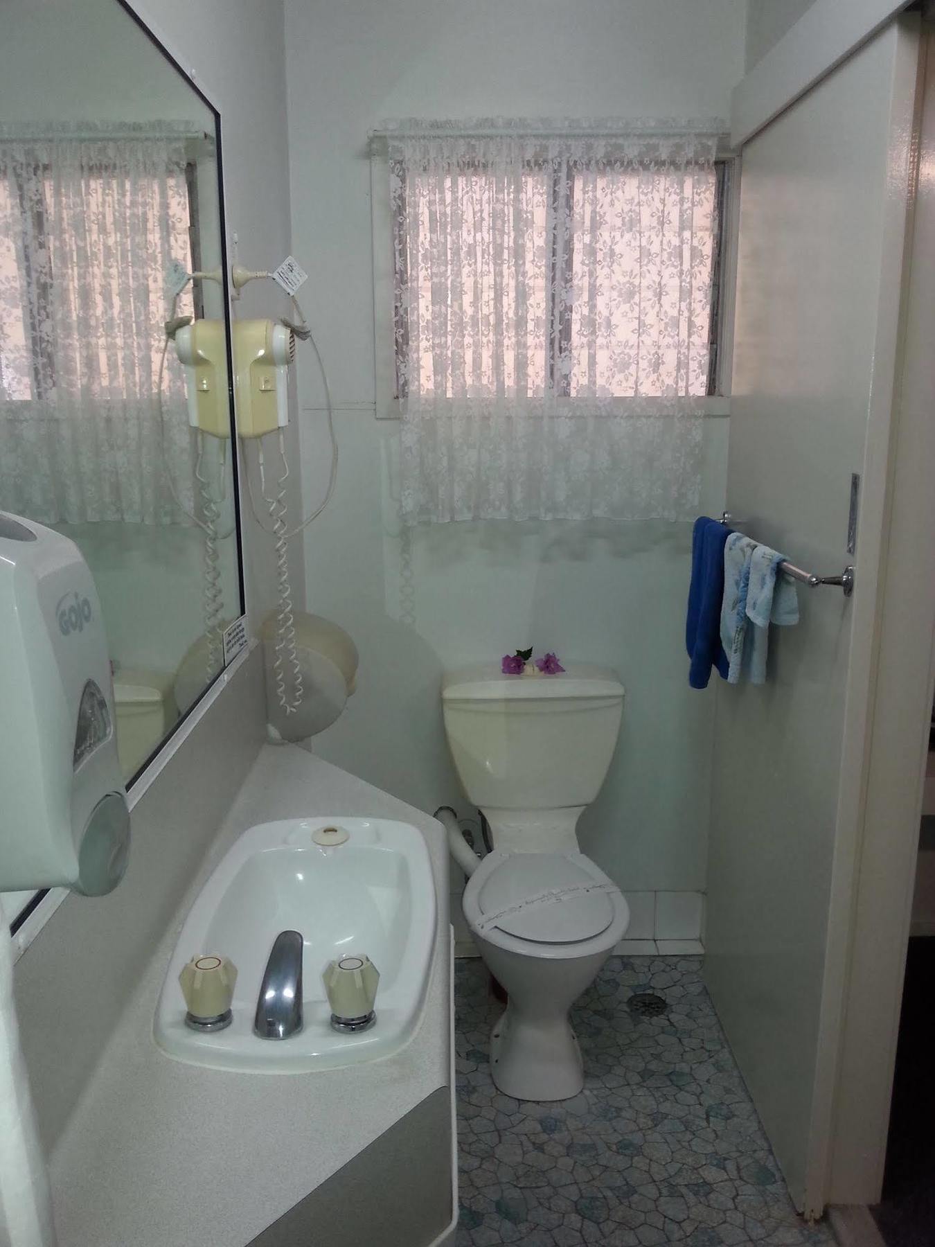Golden Fountain Motel Rockhampton Ngoại thất bức ảnh