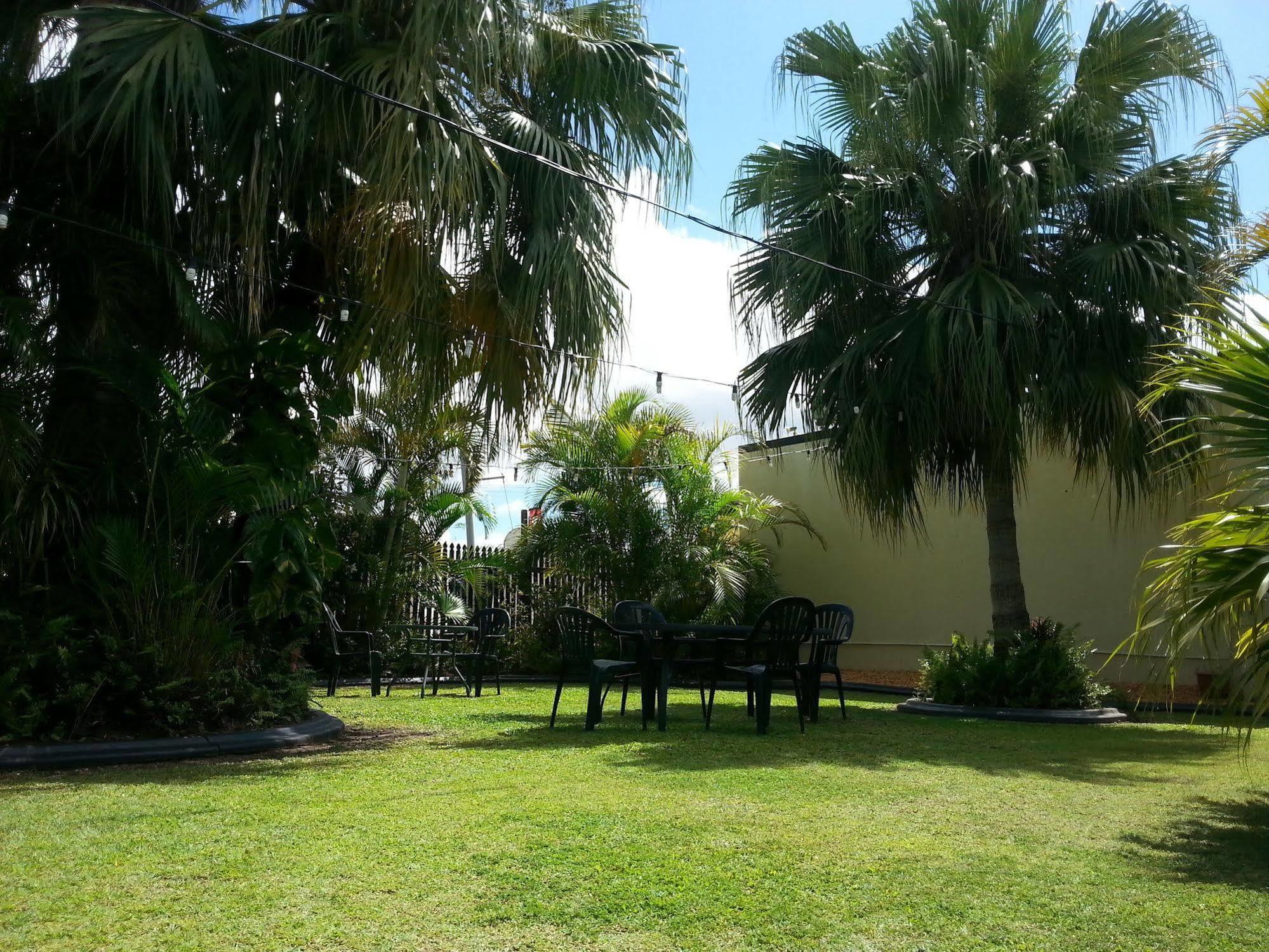 Golden Fountain Motel Rockhampton Ngoại thất bức ảnh